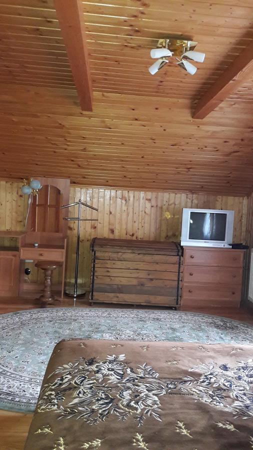 U Romana Yaremtche Extérieur photo